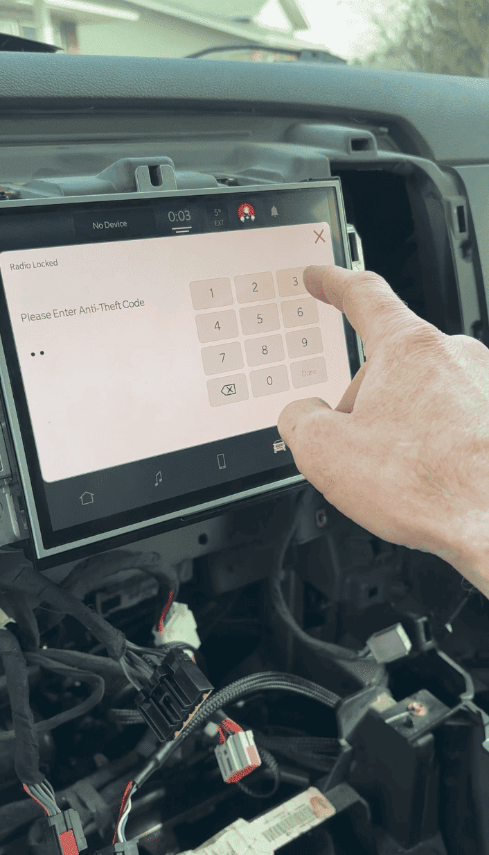 Customer testimonial - T0071 radio code 7436 - mentions our service